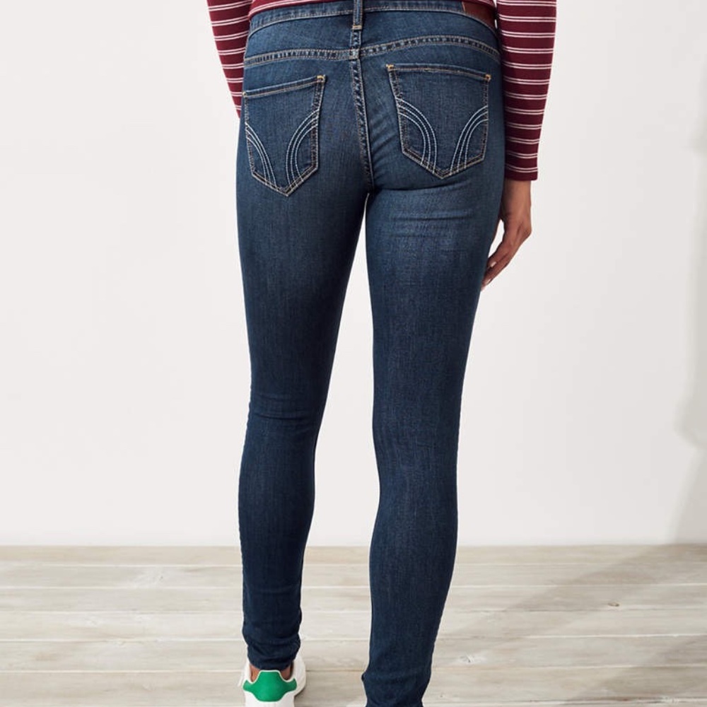 Hollister Medium Wash Low-Rise Super Skinny Jeans